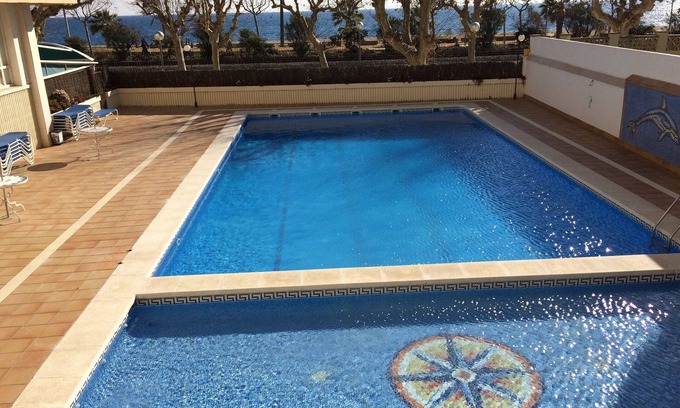 Calella Apartment | Family-Friendly Apartment Carrer Diputacion de Calella