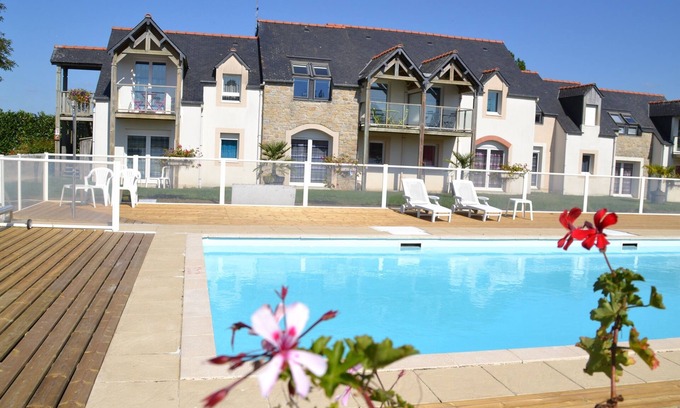 Beauvoir Apartment | Duplex Apartment with Terrace, Pool & Pet-Friendly Stay