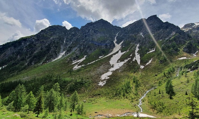 Kartitsch Apartment | Family-Friendly Apartment Enzian in Osttirol Kartitsch