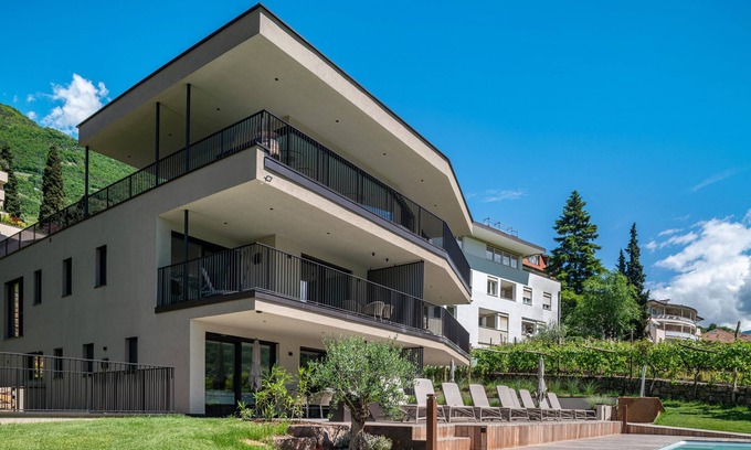 Centro - Piani - Rencio Apartment | Erbacher Suite: Mountain Views with Pool & Sauna Access