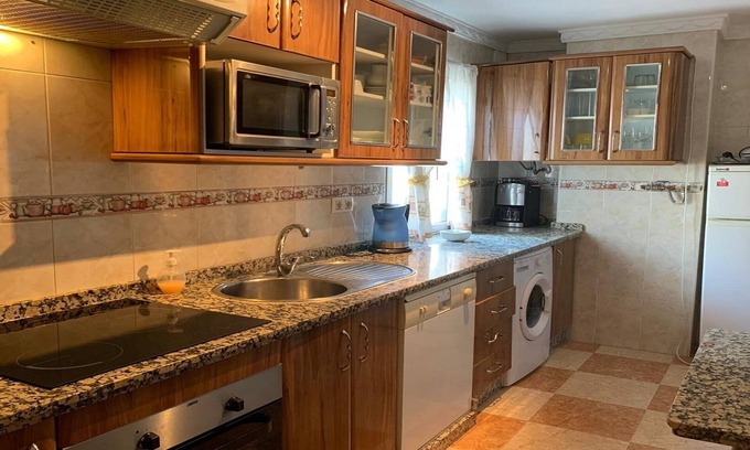 Jerez de la Frontera Apartment | Cozy 3-Room Apartment with Spa & Pet-Friendly Amenities