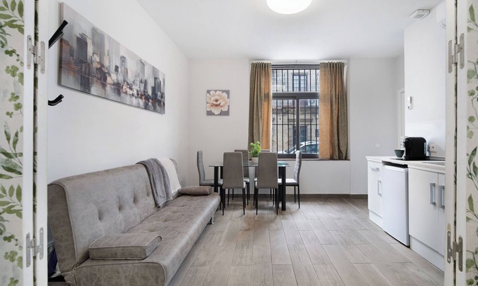 Jerez de la Frontera Old Town Apartment | Cozy Centro Jerezano 2: Wi-Fi, Air Conditioning & More