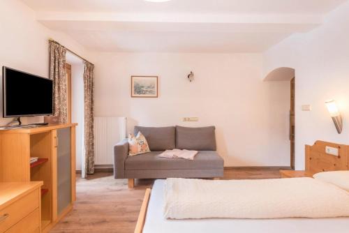 Siusi Apartment | Pet-Friendly Apartment Euringer Villa Erna - Rated 9.1/10