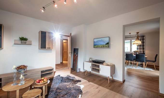 Soell Apartment | Cozy Apartment 'Eve' with Mountain View & Private Balcony