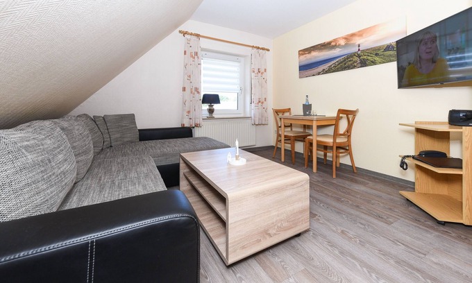 Esens Cottage | Oceanfront Apartment Föhr - Family-Friendly in Bensersiel