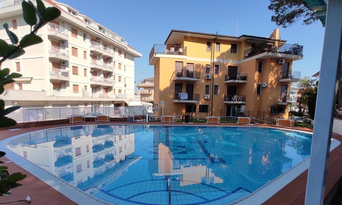 Eraclea Mare House | Discover a Cozy Apartment by the Pine Forest with Pool