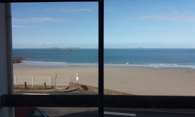 Perros-Guirec Apartment | Ocean View Apartment with Pool & Spa, Rated 10/10