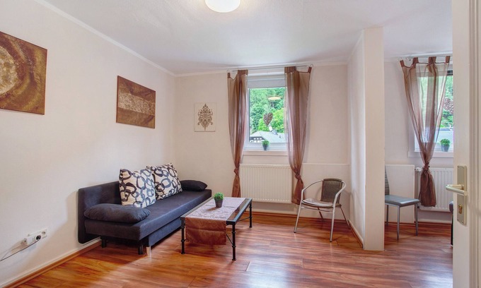 Ortsmitte Apartment | Apartment 'Ferienwohnung Roth 2' with Wi-Fi