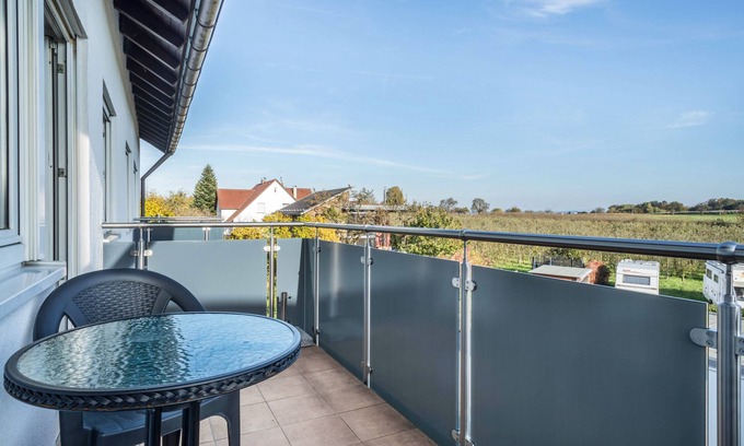 Schnetzenhausen Apartment | Relaxing Apartment "Ferien am See 8" with Garden & Wi-Fi