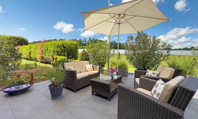 Waggershausen Apartment | Apartment 'Ferienwohnung Hertkorn' with Private Terrace, Private Garden and Wi-Fi