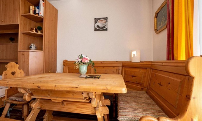 Aschach Apartment | Relaxing Apartment 'Ferienwohnungen Lindau - Toni' with Ocean View