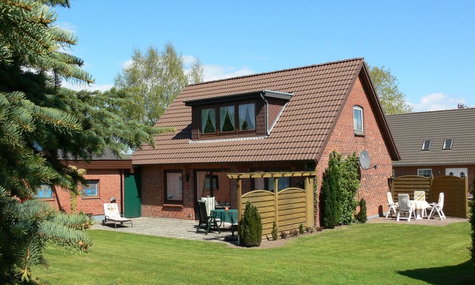 Rabel Apartment | Top-Rated Apartment 'Ferienhaus Christa' with Ocean View