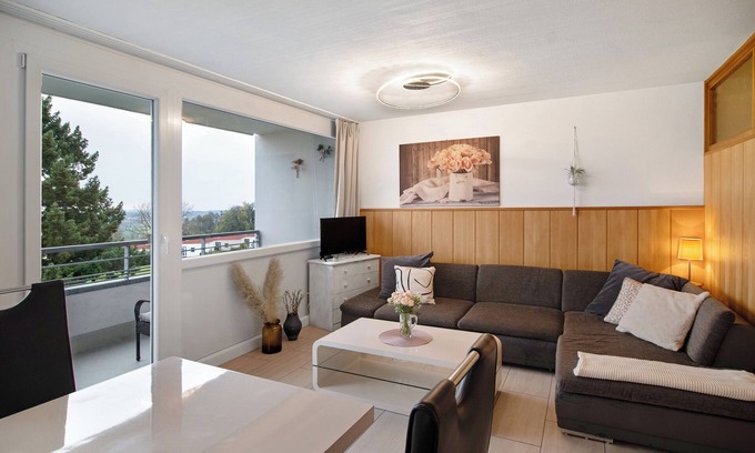Markdorf Apartment | Scenic Lake View Apartment with Shared Garden and Wi-Fi