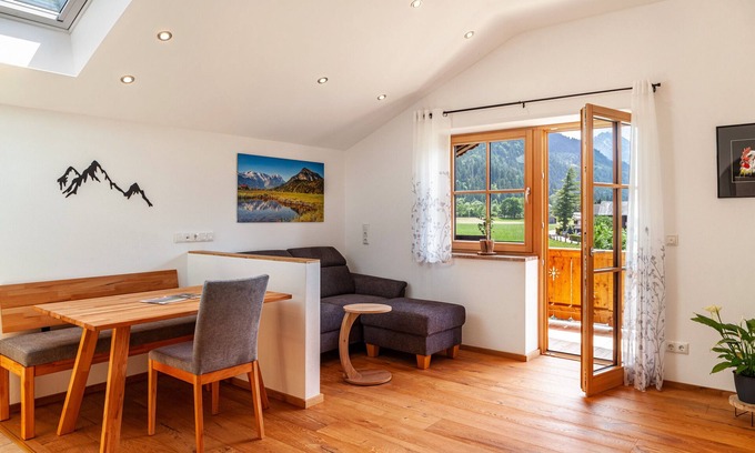 Farchant Apartment | Charming Apartment 'Ferienwohnung Rosalie' with Mountain Views