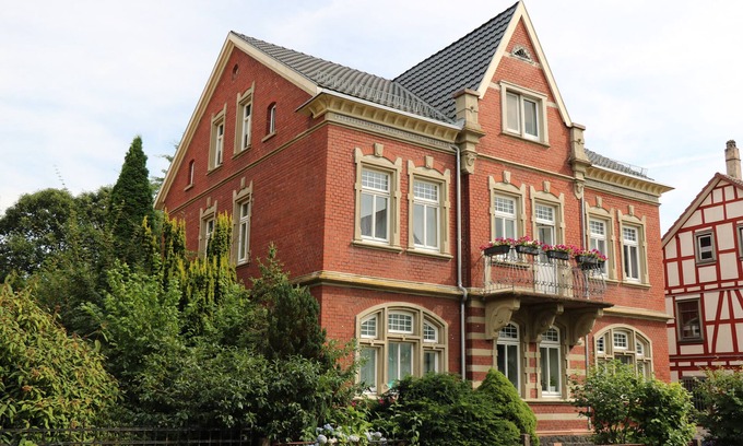 Schotten Apartment | Scenic 'Ferienwohnung Mandelblüte' with Mountain View & Wi-Fi