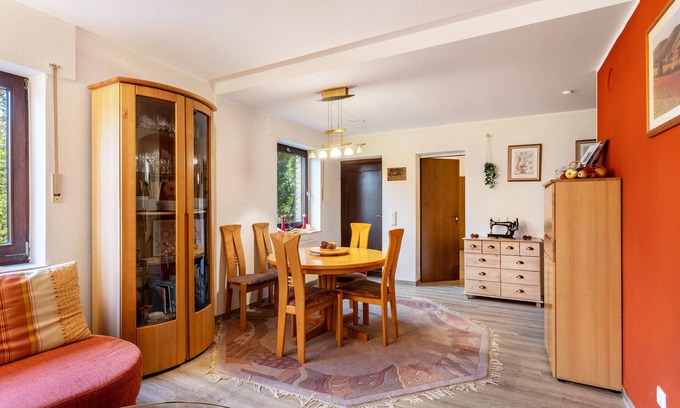 Warstein Apartment | Cozy Apartment 'Ferienwohnung Am Mozarthügel' with Wi-Fi