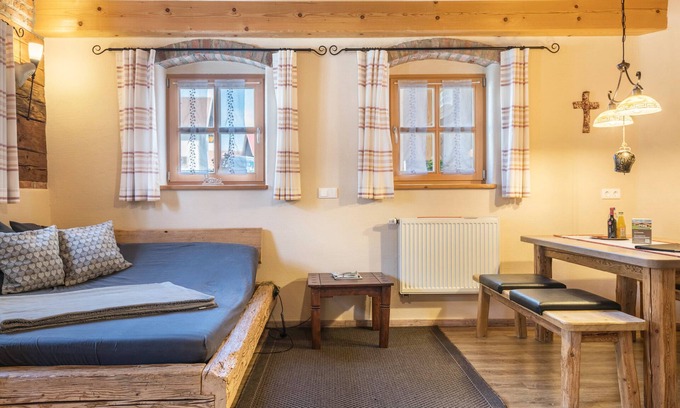 Freyung Apartment | Relaxing Apartment 'Ferienwohnung Stod´l' with Pool & Terrace
