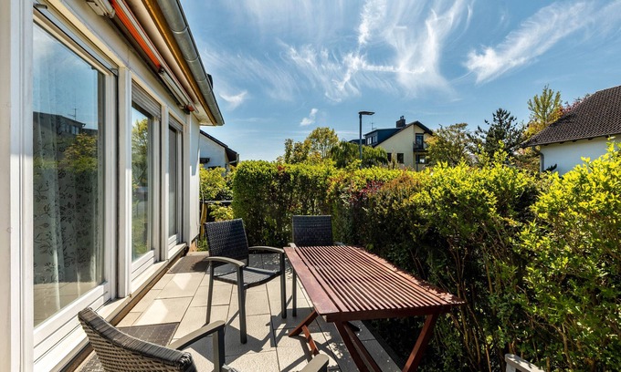 Marburg Apartment | Top-Rated 'Ferienwohnung Oberamsel' with Private Terrace