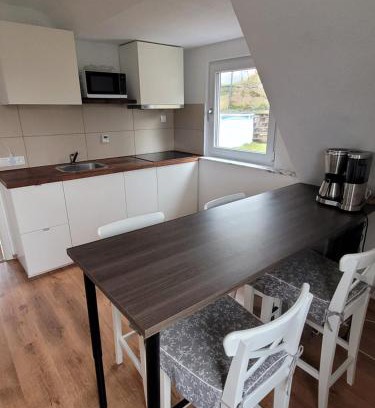 Heuchelhof Apartment | Family-Friendly Stay at Apartment Ferienwohnung Steigwaldweg