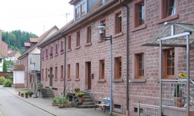 Schonau House | Discover Apartment Fichter: Family-Friendly Stay in Palatinate