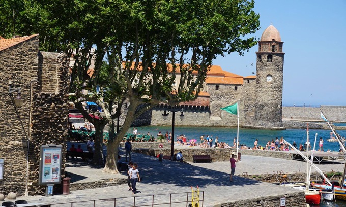 Collioure Apartment | Oceanfront Apartment in Collioure with Breakfast Included