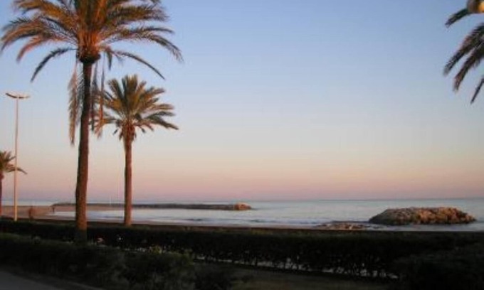 Cunit Apartment | Oceanfront Apartment in CUNIT - Guest Rated 9.4/10