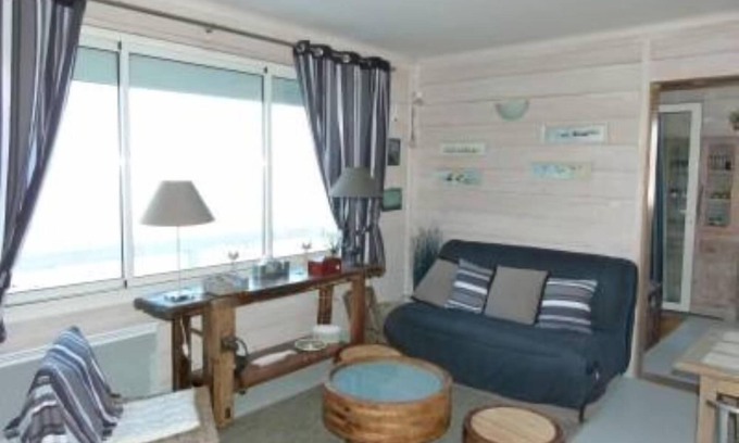 Fouras Apartment | Oceanfront Apartment in Fouras with Spa & Pool Access