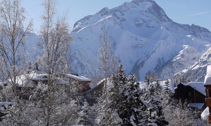 Les Deux Alpes Apartment | Ideal Retreat at Les 2 Alpes: Guest Rated 9.8/10