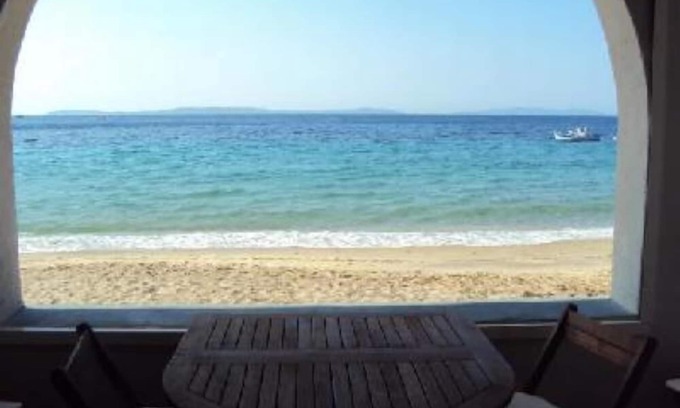 Cavaliere Beach Apartment | Oceanfront Apartment - Le Lavandou with Pet-Friendly Amenities
