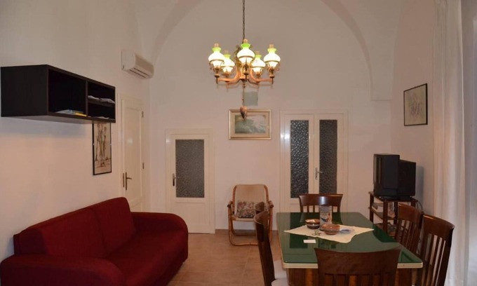 Mesagne Apartment | Highly Rated Apartment in Mesagne with Pool & Breakfast