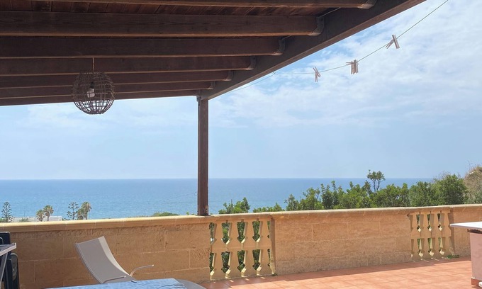 Torre Vado Apartment | Cozy Oceanfront Apartment in Morciano di Leuca - 9/10 Rating
