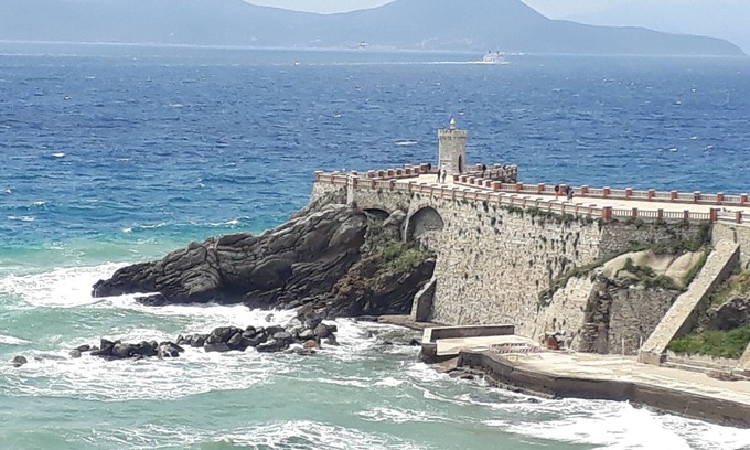 Piombino Apartment | Top-Rated Oceanfront Apartment in Vibrant Piombino