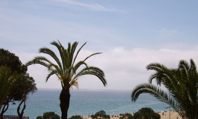 Platja d'Aro Apartment | Cozy Oceanfront Apartment in Playa de Aro with Pool