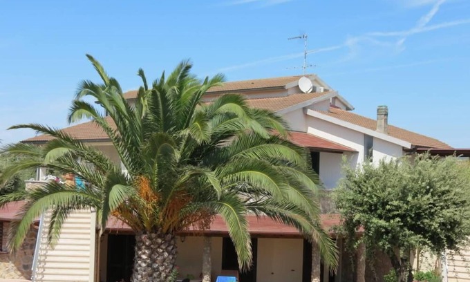 San Vincenzo Apartment | Explore San Vincenzo: Oceanfront Apartment with Private Pool