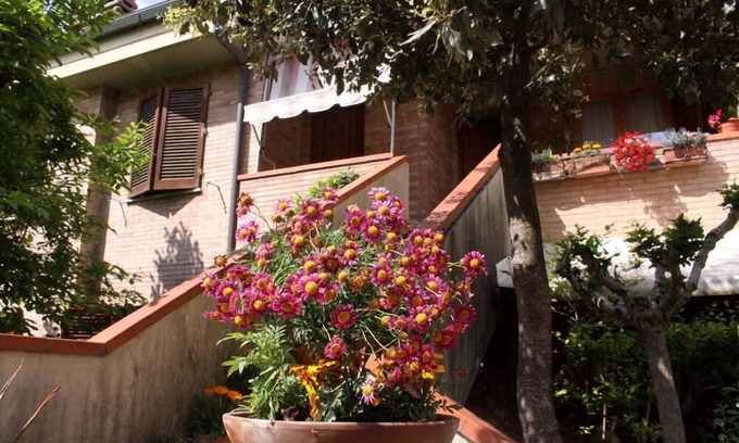 Siena Apartment | Guest Rated: 10/10 Sienne Apartment with Spa & Breakfast