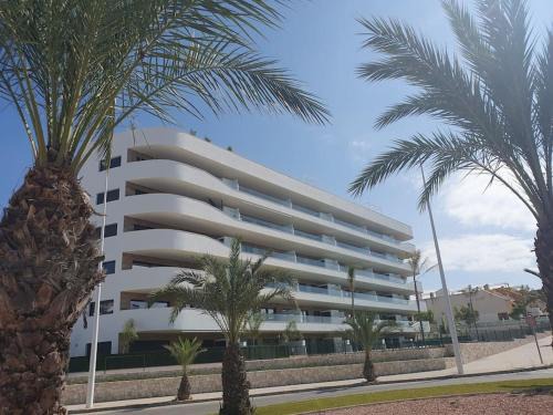 Els Arenals del Sol Apartment | Tranquil Apartment Florian with Private Beach & Ocean View