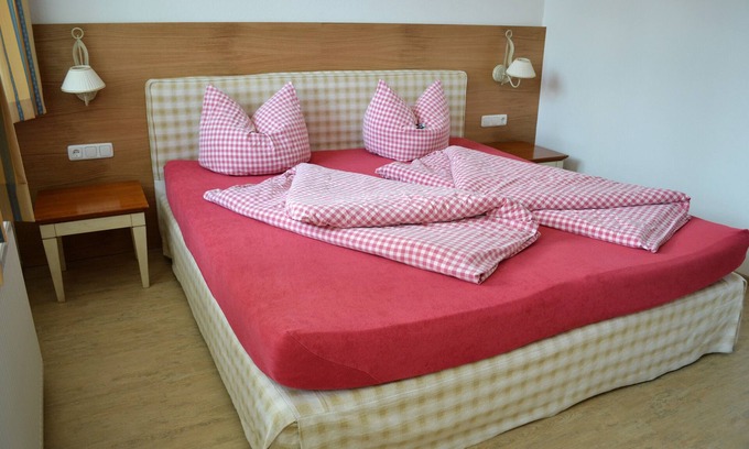 Achenkirch Apartment | Cozy Apartment for 2 - Pet Friendly & Breakfast Included