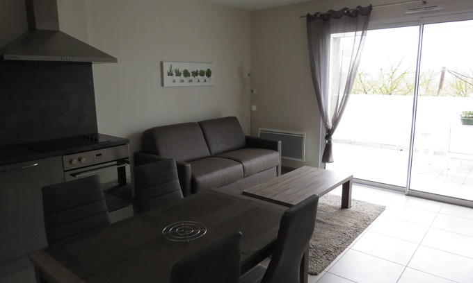 Colombiers Apartment | Cozy Apartment for 2 with Kitchen - Rated 10/10 by Guests