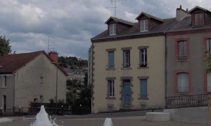 Gueret Apartment | Idyllic Apartment for 2 in Countryside Village Center