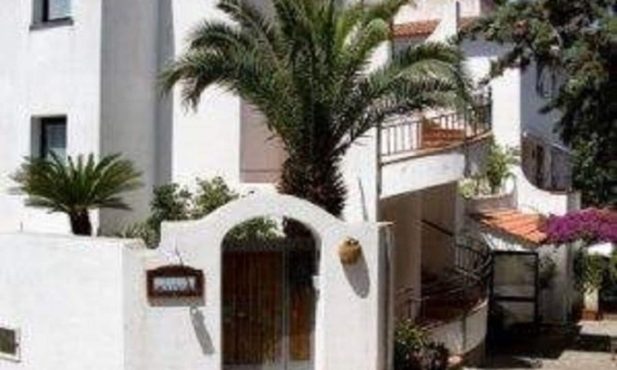 Ischia Porto Apartment | Cozy Apartment for 3 in Central Ischia Porto with Spa