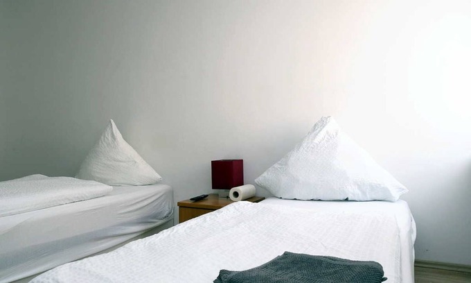 Frohnhausen Apartment | Cozy Apartment for 4 Guests with Kitchen in Essen
