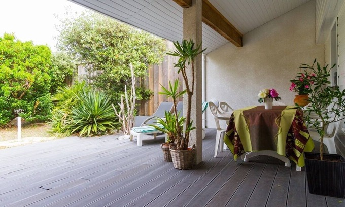 Hourtin-Plage Apartment | Family-Friendly Apartment with Ocean View and Pool Access
