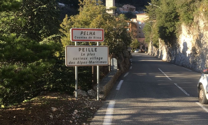 Peille Apartment | Enchanting Apartment for 4 near Monaco with Pool Access
