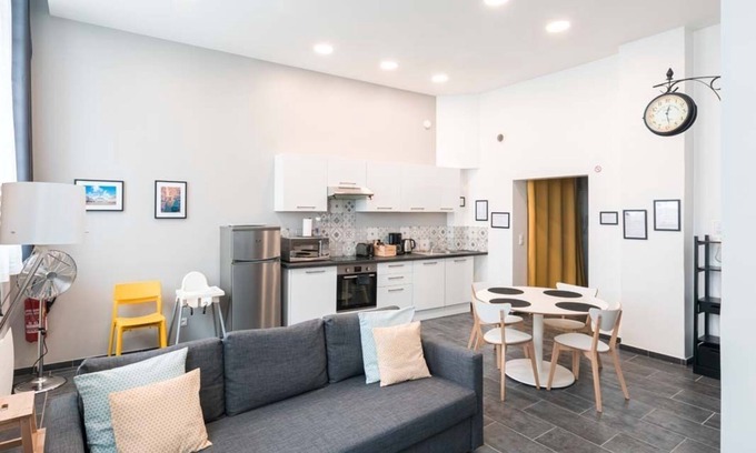 Arras Apartment | Spacious Apartment for 6 with Pool & Breakfast Included
