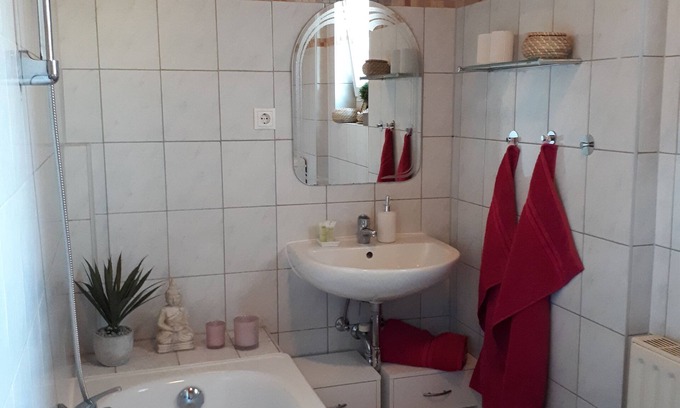 Halbe House | Oceanfront Apartment for Shoemaker: Guest Rated 9.6/10