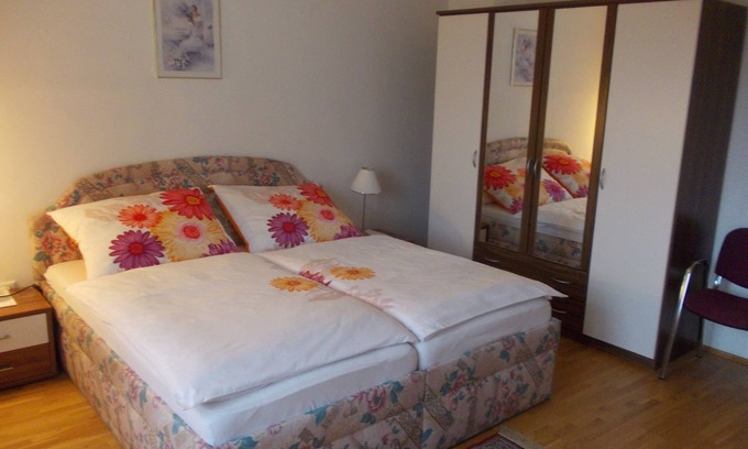 Grinzing Apartment | Cozy Vienna Apartment with Pool & Family-Friendly Amenities