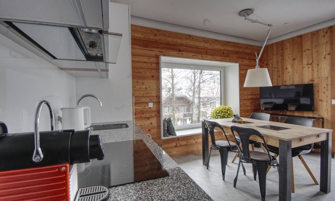 Chamonix City Centre Apartment | Top-Rated Apartment Bonatti 202: Pet-Friendly & Family Ready
