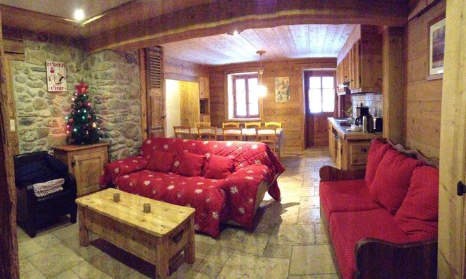 La Chapelle-d'Abondance Apartment | Pet-Friendly Apartment L'Armailli with High Guest Ratings