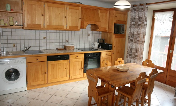 Val Cenis Apartment | Family-Friendly Apartment in Village Center with Ocean View