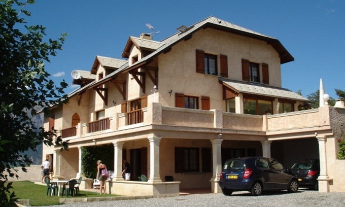 Saint-Andre-d'Embrun Apartment | Top-Rated Apartment '' Le Pic du Morgon '' with Lake View